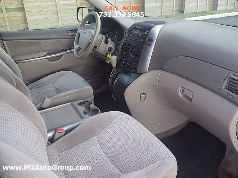 2006 Toyota Sienna LE 7 Passenger