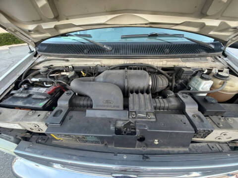 2006 Ford E-Series E-350 SD XLT
