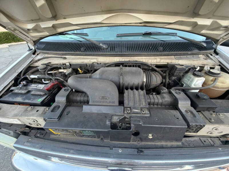 2006 Ford E-Series E-350 SD XLT