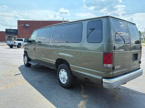 2002 Ford E-Series