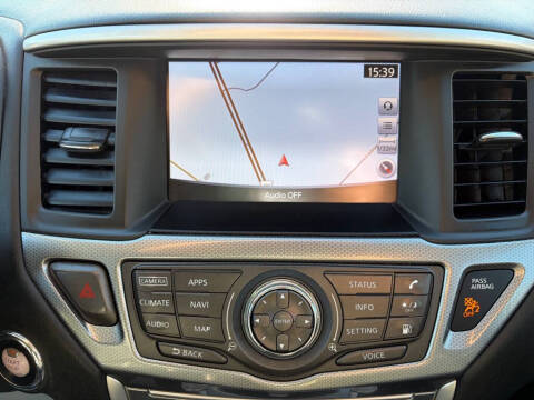 2018 Nissan Pathfinder SL