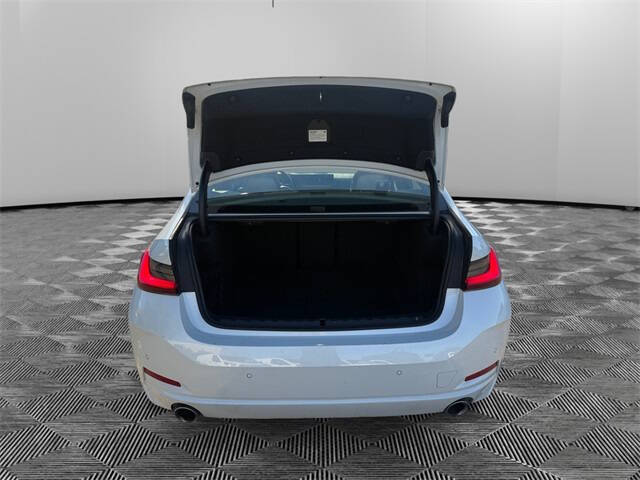 2024 BMW 3 Series 330i xDrive