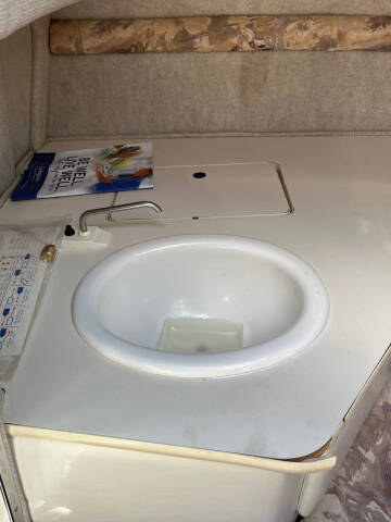 1998 Sea Ray 215EC