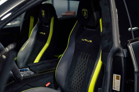 2023 Lamborghini Urus Performante