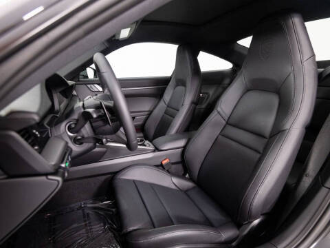 2025 Porsche 911 Carrera