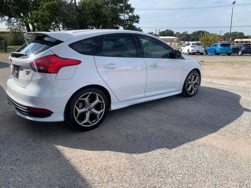 2018 Ford Focus ST