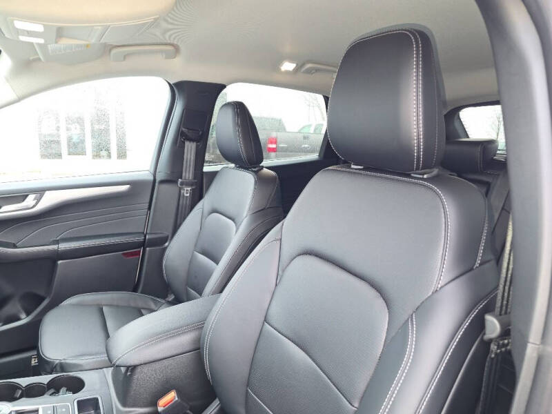 2026 Ford Escape Platinum