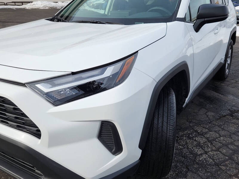 2025 Toyota RAV4 Hybrid LE