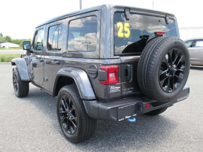 2025 Jeep Wrangler Sahara 4xe