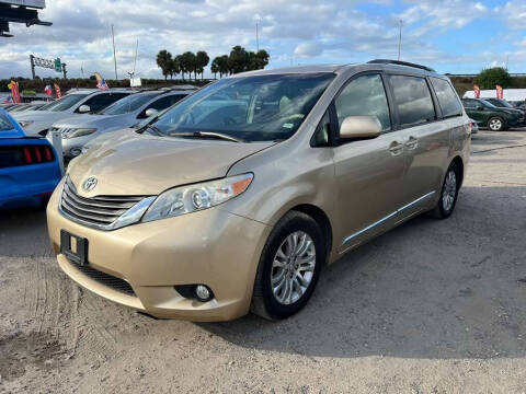 2011 Toyota Sienna XLE 8-Passenger
