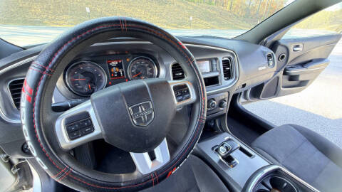 2012 Dodge Charger SE