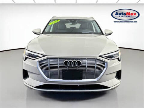 2022 Audi e-tron quattro Premium Plus