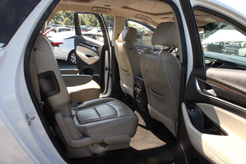 2020 Buick Enclave Essence