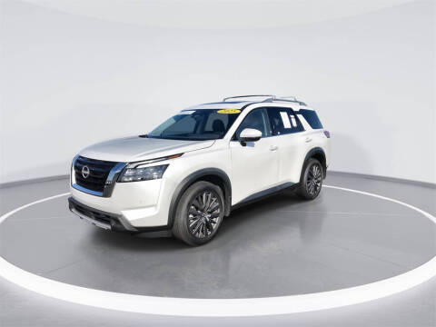 2025 Nissan Pathfinder SL