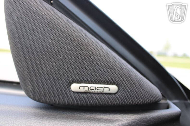 2003 Ford Mustang Mach 1 Premium