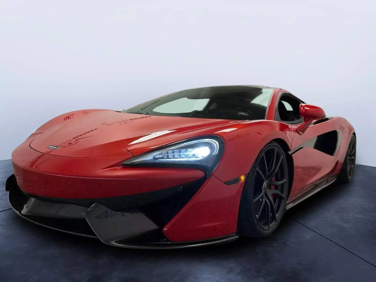 Amazon | 新春セール 500台限定 minichamps 1/43 McLaren 570GT