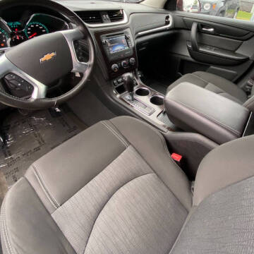 2017 Chevrolet Traverse LT