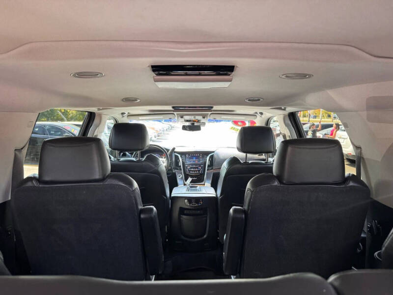 2018 Cadillac Escalade ESV Luxury