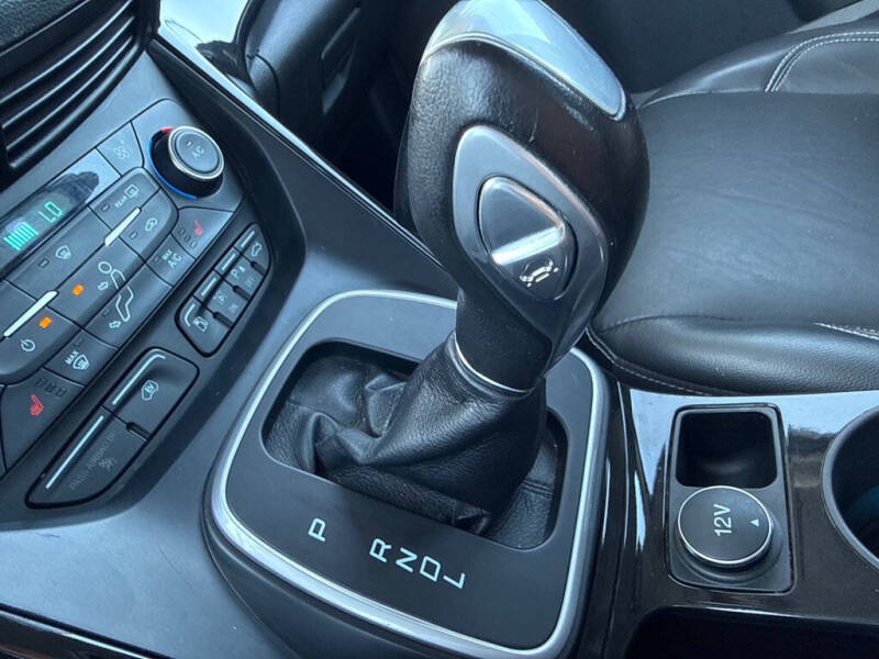 2017 Ford C-MAX Energi Titanium