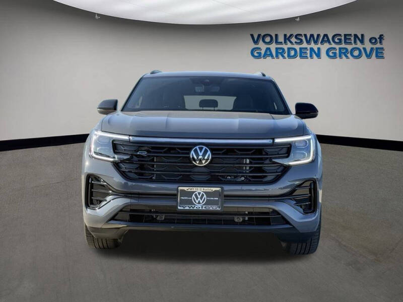 2026 Volkswagen Atlas Cross Sport SEL R-Line Black 4Motion
