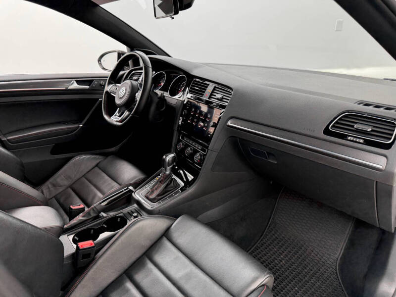 2019 Volkswagen Golf GTI SE