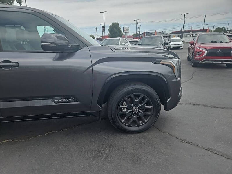 2024 Toyota Sequoia Platinum