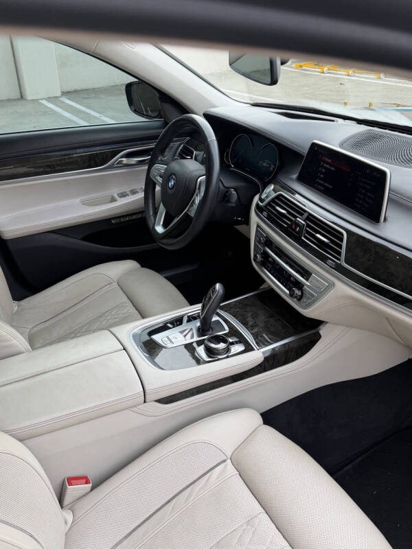 2018 BMW 7 Series 750i