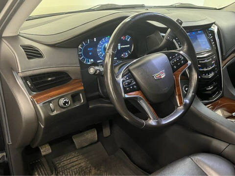 2019 Cadillac Escalade ESV Standard