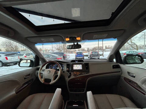 2013 Toyota Sienna Limited 7-Passenger