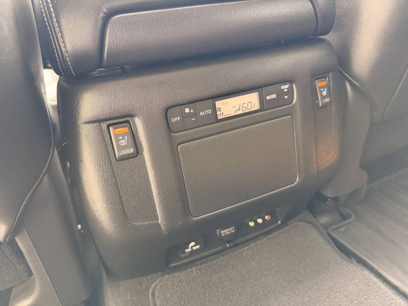 2017 Infiniti QX80