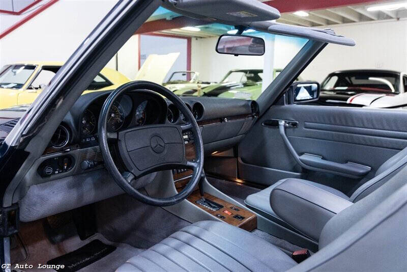 1986 Mercedes-Benz 560-Class 51
