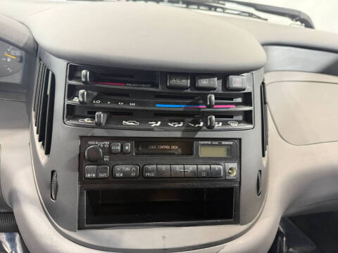 1995 Toyota Previa DX