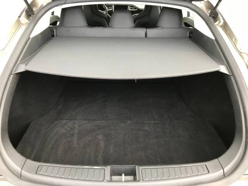 2015 Tesla Model S 70D