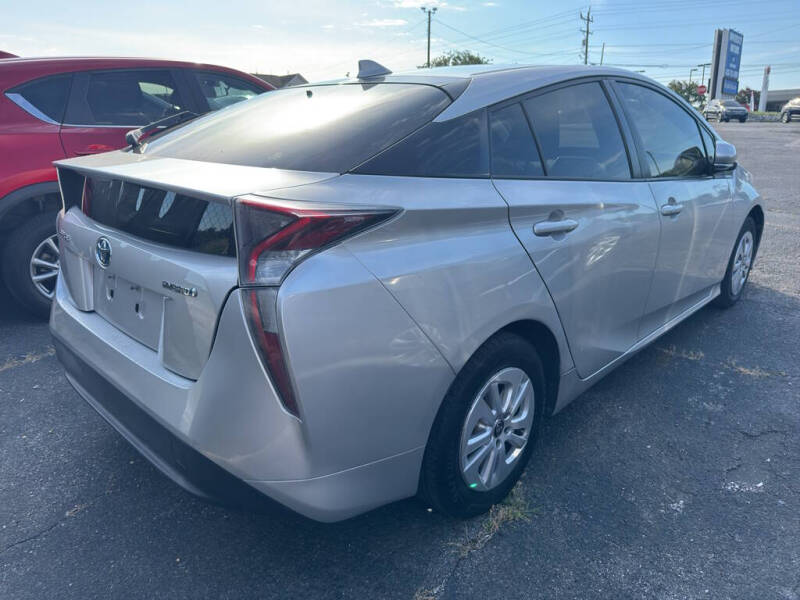 2016 Toyota Prius Two