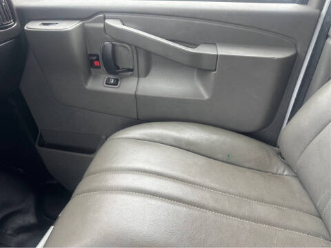 2020 Chevrolet Express 2500