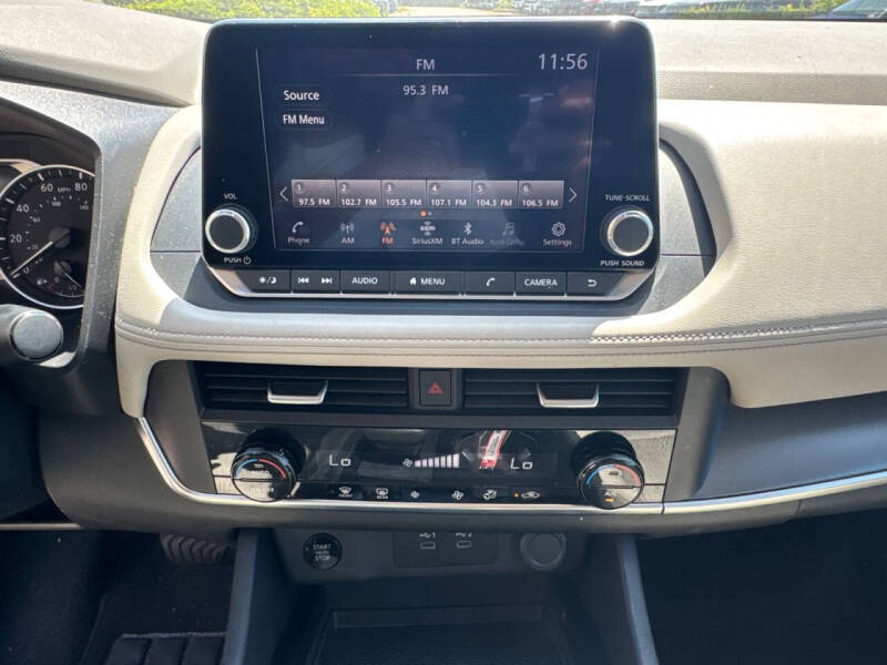 2025 Nissan Rogue SV