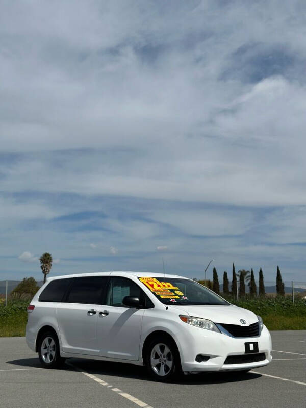 2013 Toyota Sienna for sale at Valdez Auto Sales in Gonzales CA