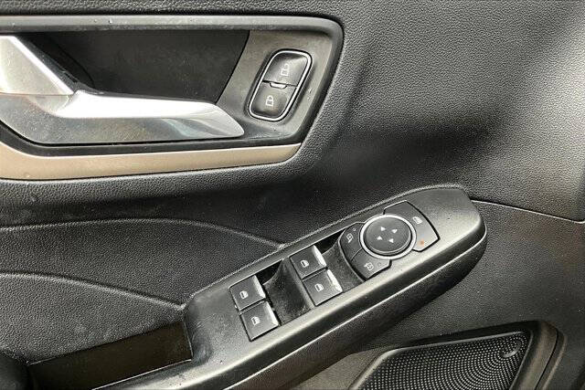 2021 Ford Escape Hybrid SE