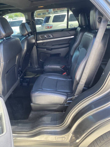 2017 Ford Explorer Sport