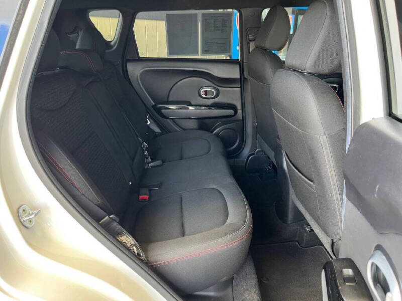 2016 Kia Soul +