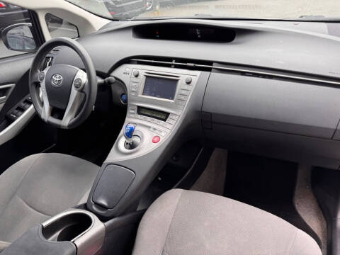 2012 Toyota Prius Three