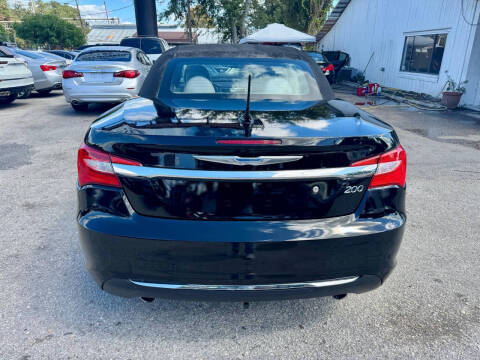 2012 Chrysler 200 Touring