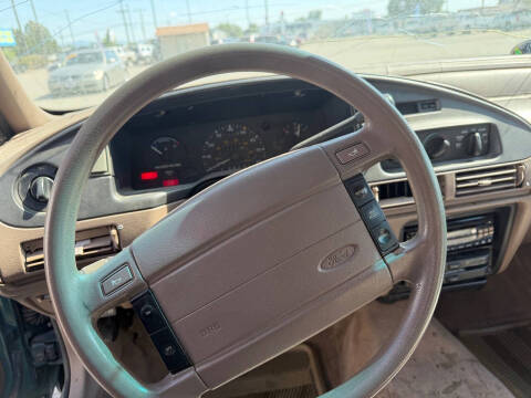 1993 Ford Taurus GL