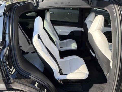 2023 Tesla Model X Standard Range