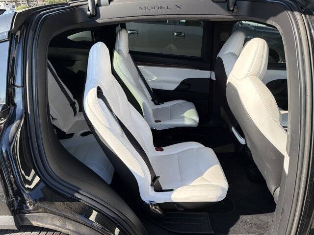 2023 Tesla Model X Standard Range