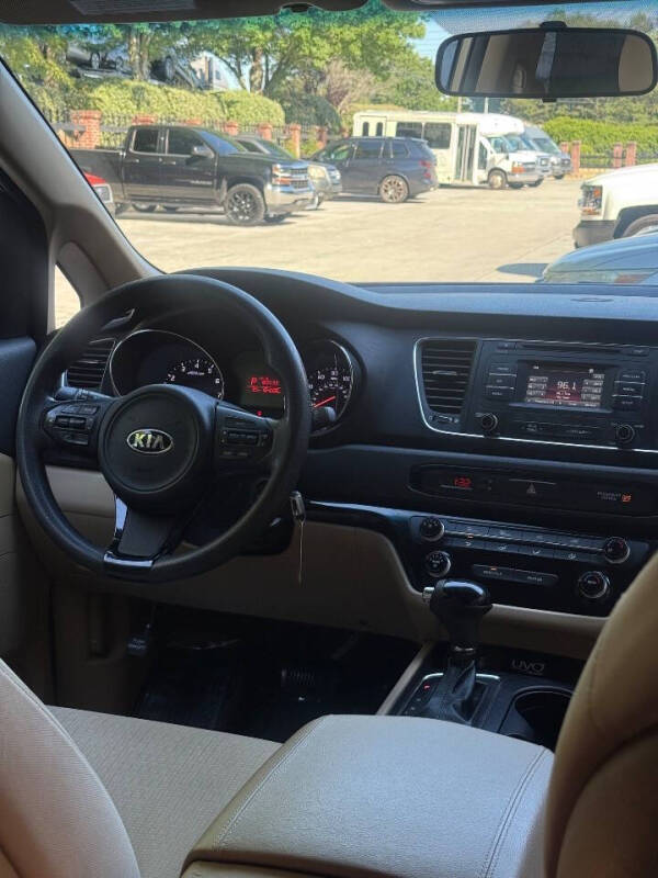 2016 Kia Sedona LX