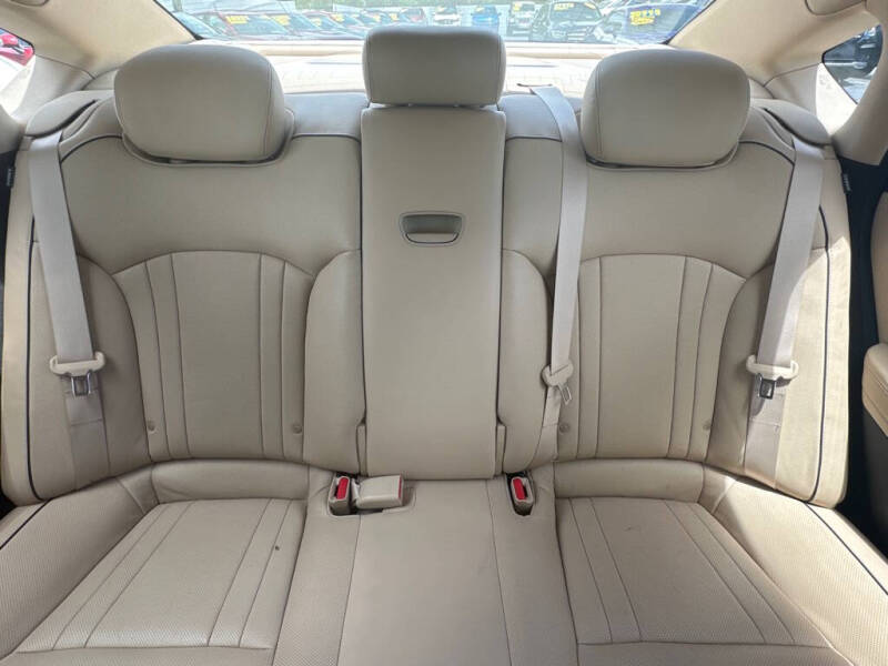 2016 Hyundai Genesis