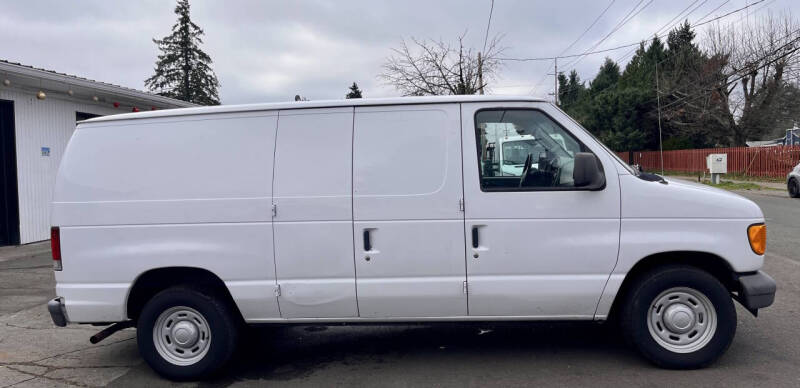 2004 Ford E-Series E-150