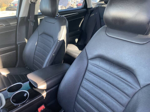 2013 Ford Fusion Hybrid SE