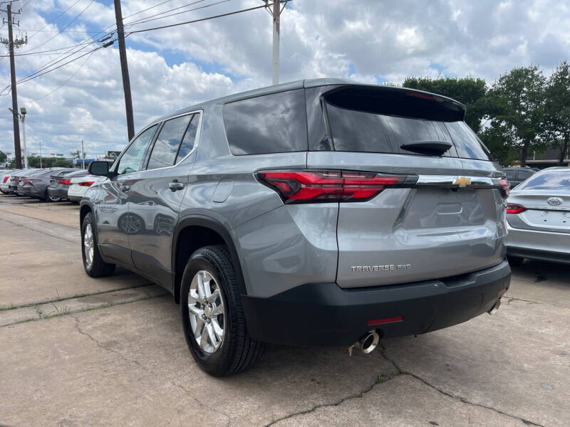 2023 Chevrolet Traverse LS